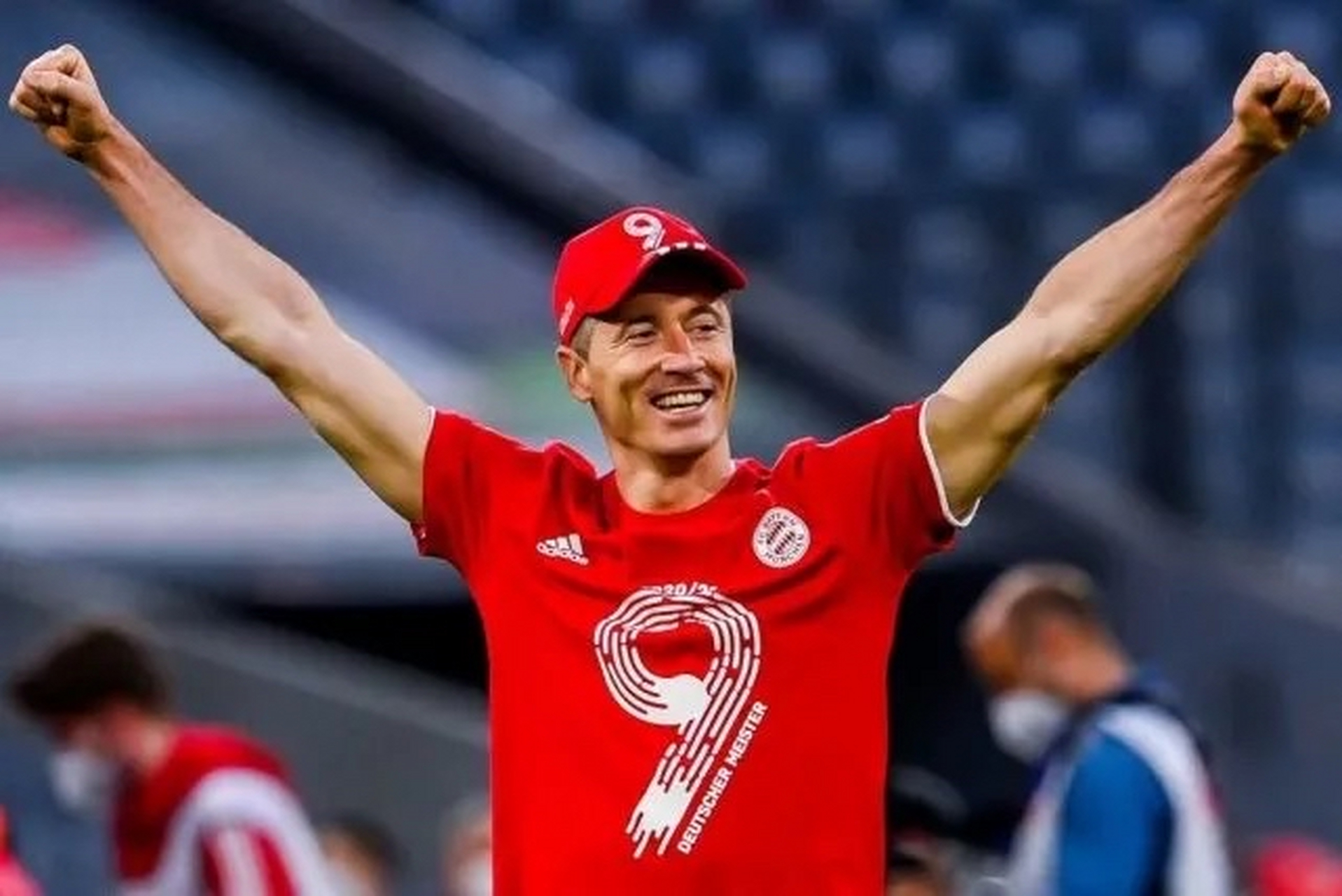 开云-关于莱万多夫斯基迎来二十赛季高光表现，瑞士队球迷沸腾！的信息