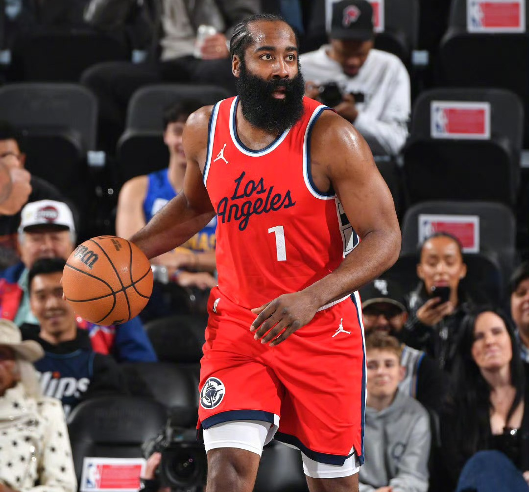 开云-包含哈登连续十二场比赛得分超过挺进下一轮，篮网挑战极限！的词条